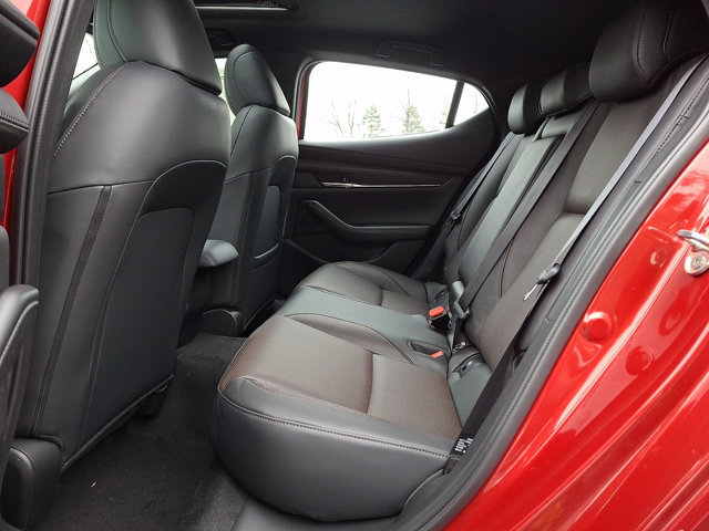 New 2026 MAZDA MAZDA3 Hatchback w/Premium Plus Pkg image 9