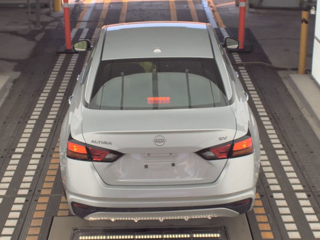 Used 2024 Nissan Altima 2.5 SV image 7