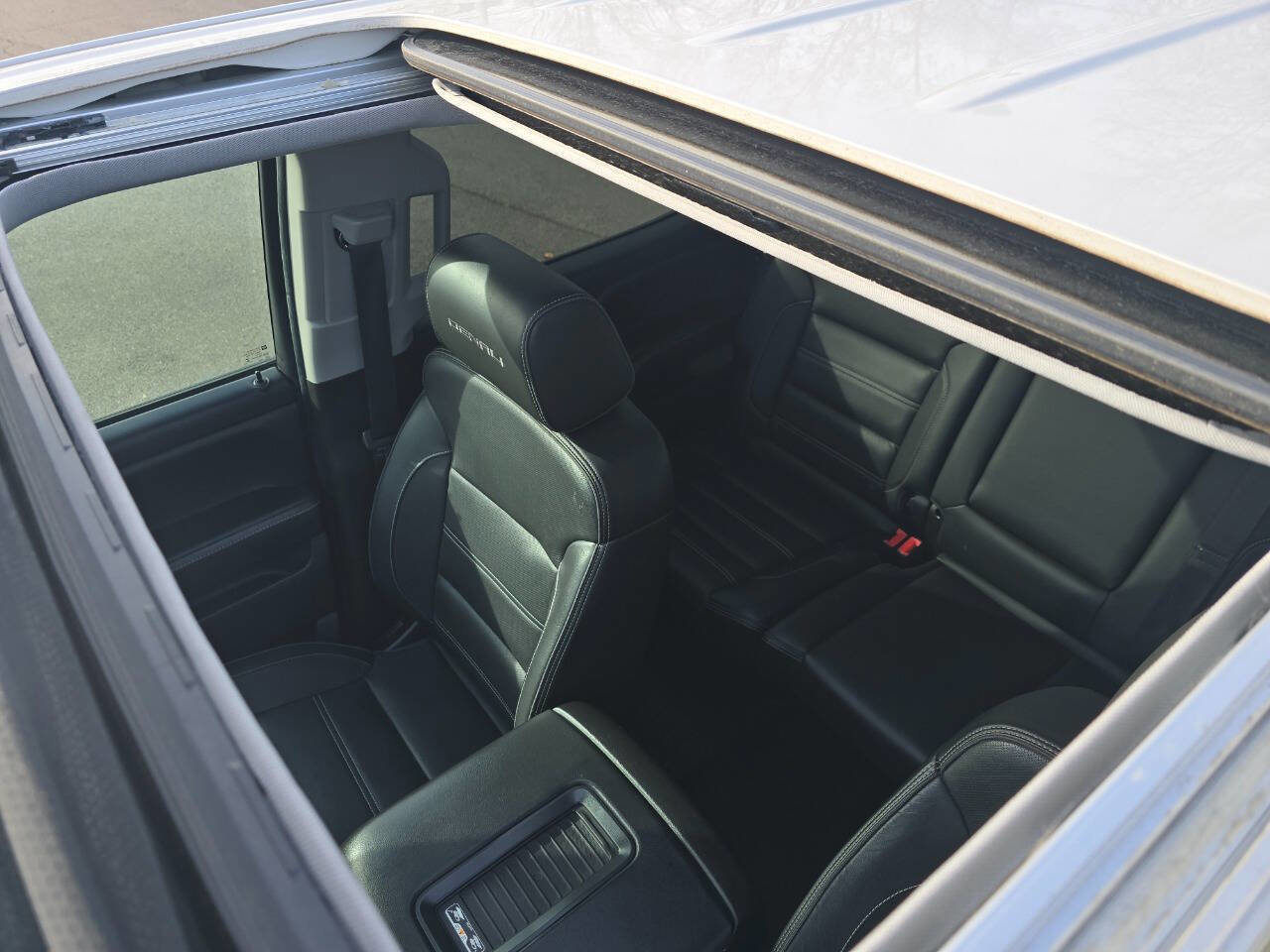 Used 2018 GMC Sierra 1500 Denali image 3