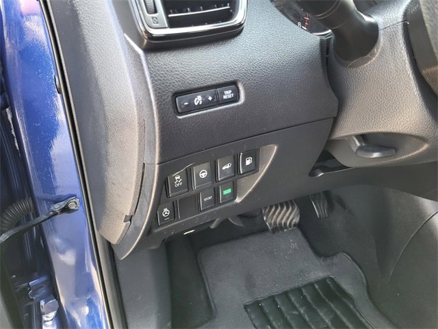 Used 2019 Nissan Rogue SL w/ Premium Package image 6