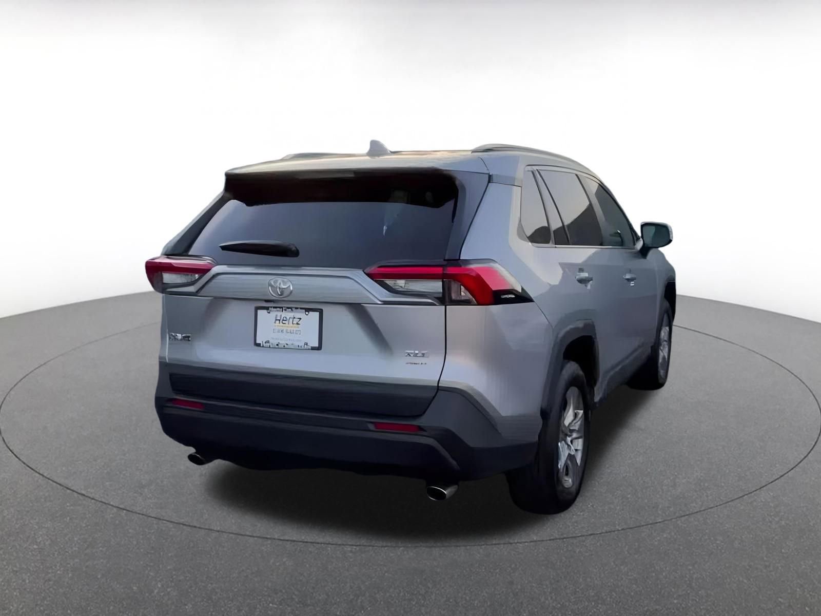 Used 2025 Toyota RAV4 XLE image 13