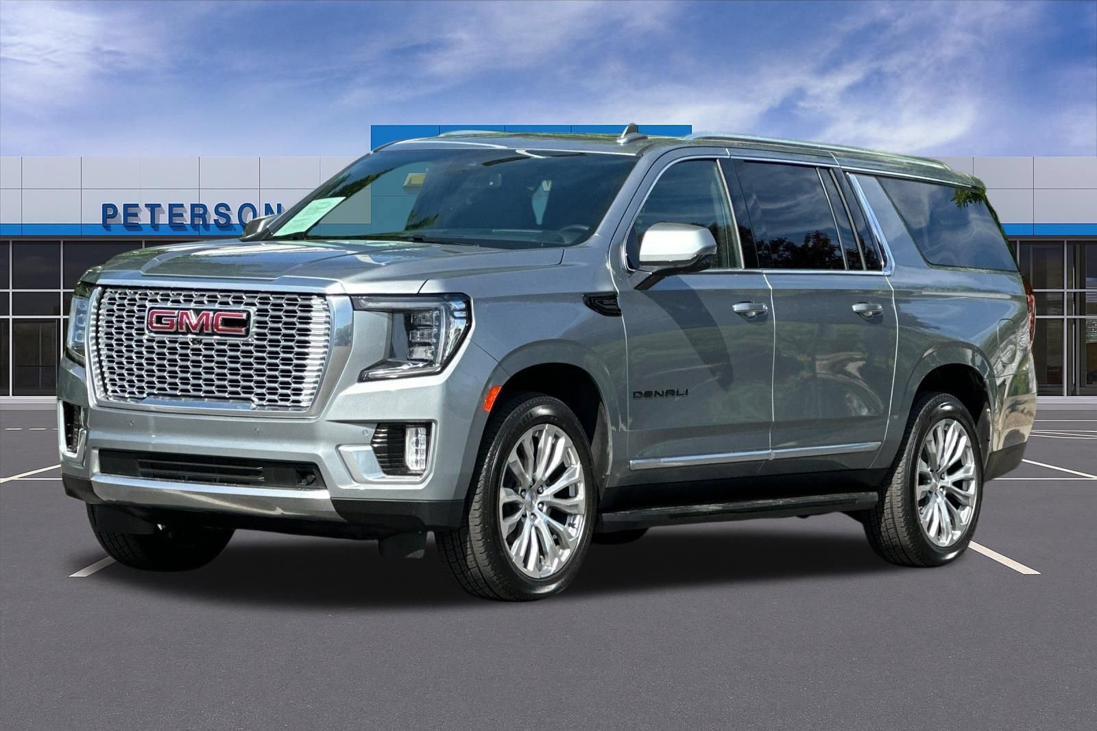 Certified 2024 GMC Yukon XL Denali AWD/4WD image 8