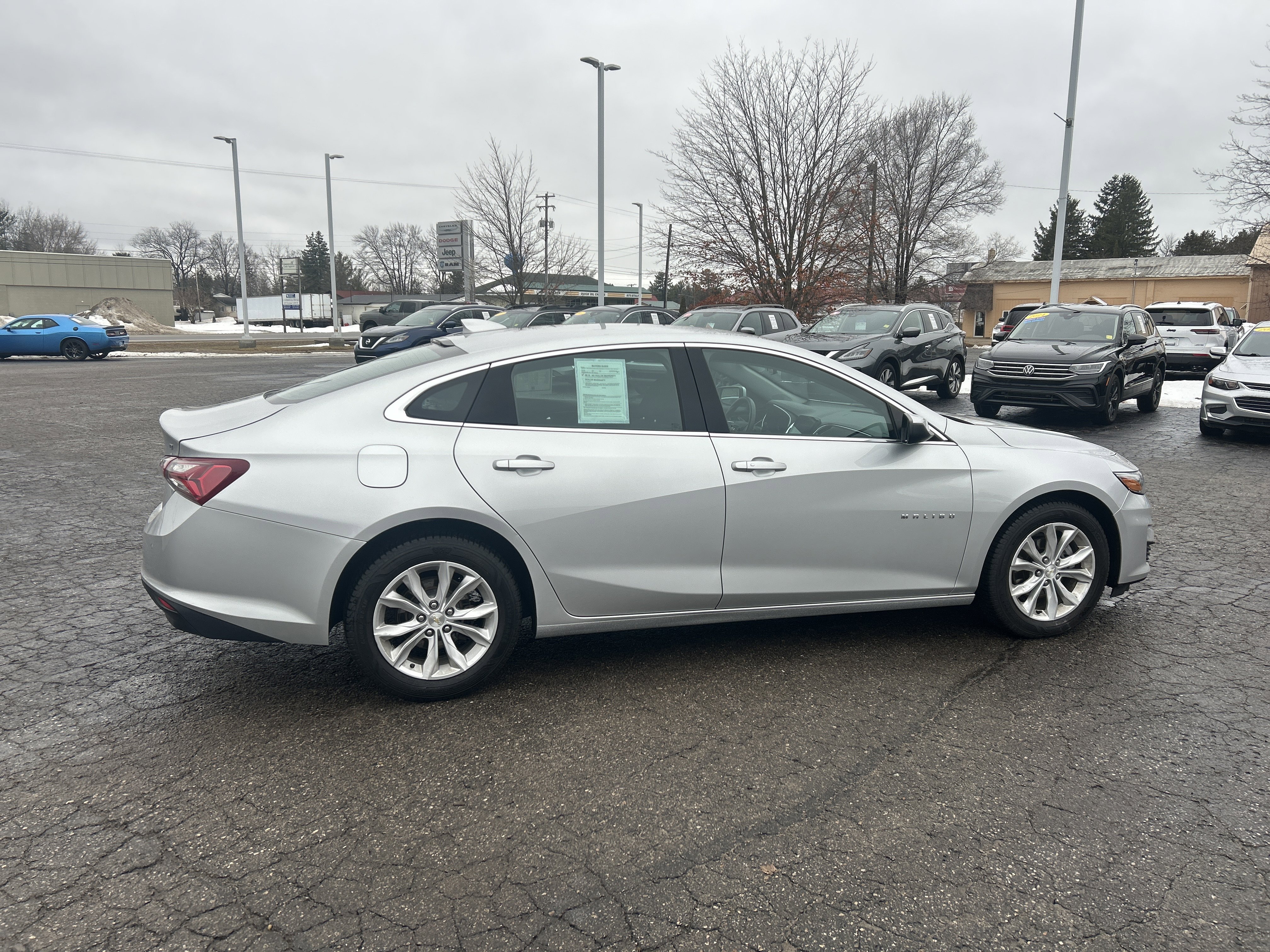 Used 2021 Chevrolet Malibu LT image 3