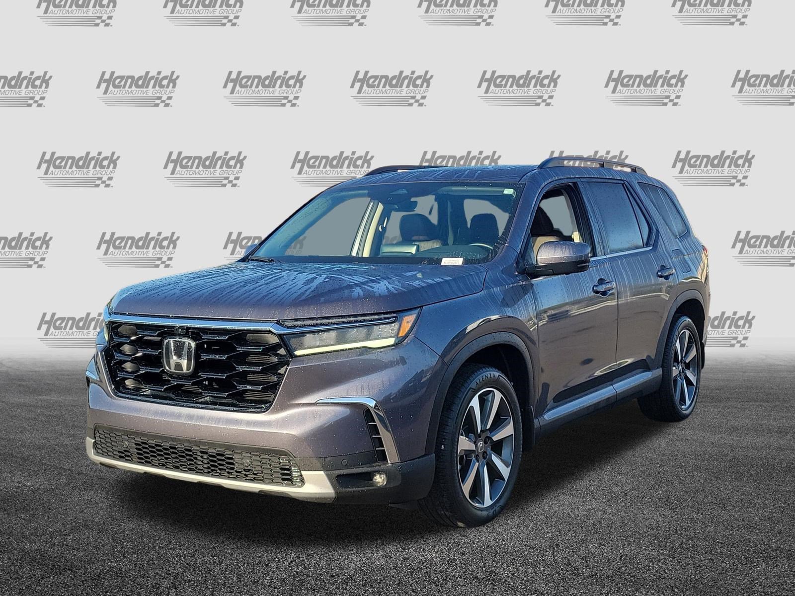 Used 2024 Honda Pilot Elite image 3