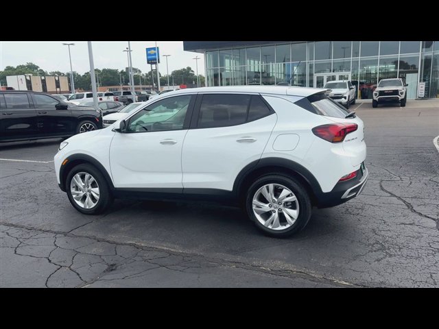 Certified 2024 Buick Encore GX Preferred w/ Comfort Package FWD image 6