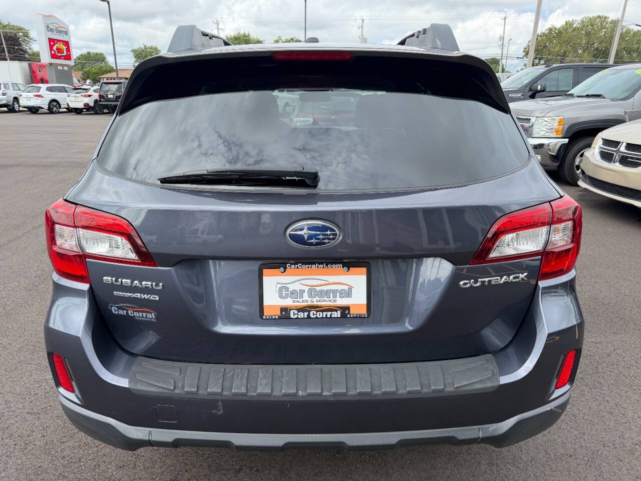 Used 2015 Subaru Outback 2.5i Limited AWD/4WD image 4