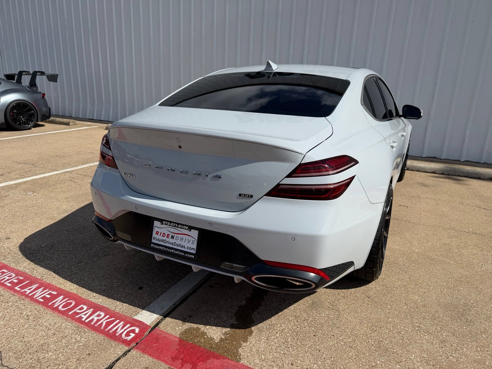 Used 2022 Genesis G70 3.3T RWD image 6