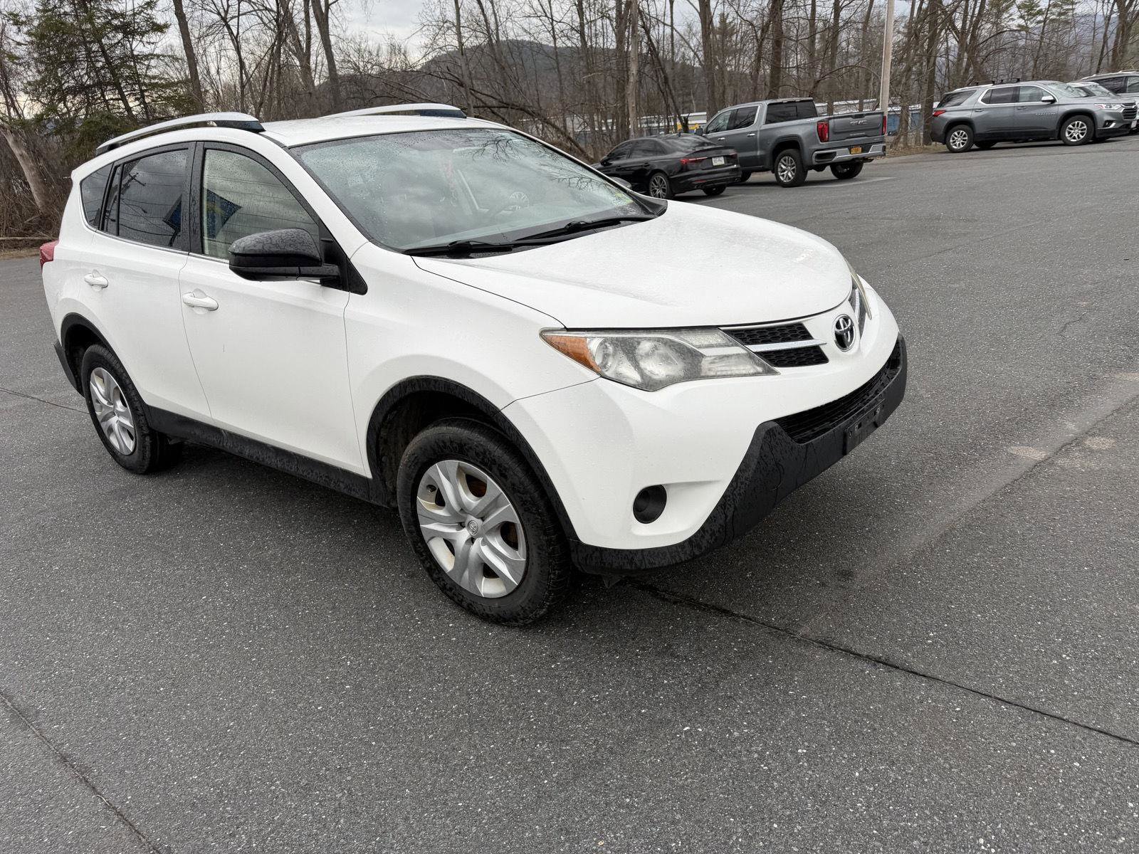 Used 2013 Toyota RAV4 LE image 11