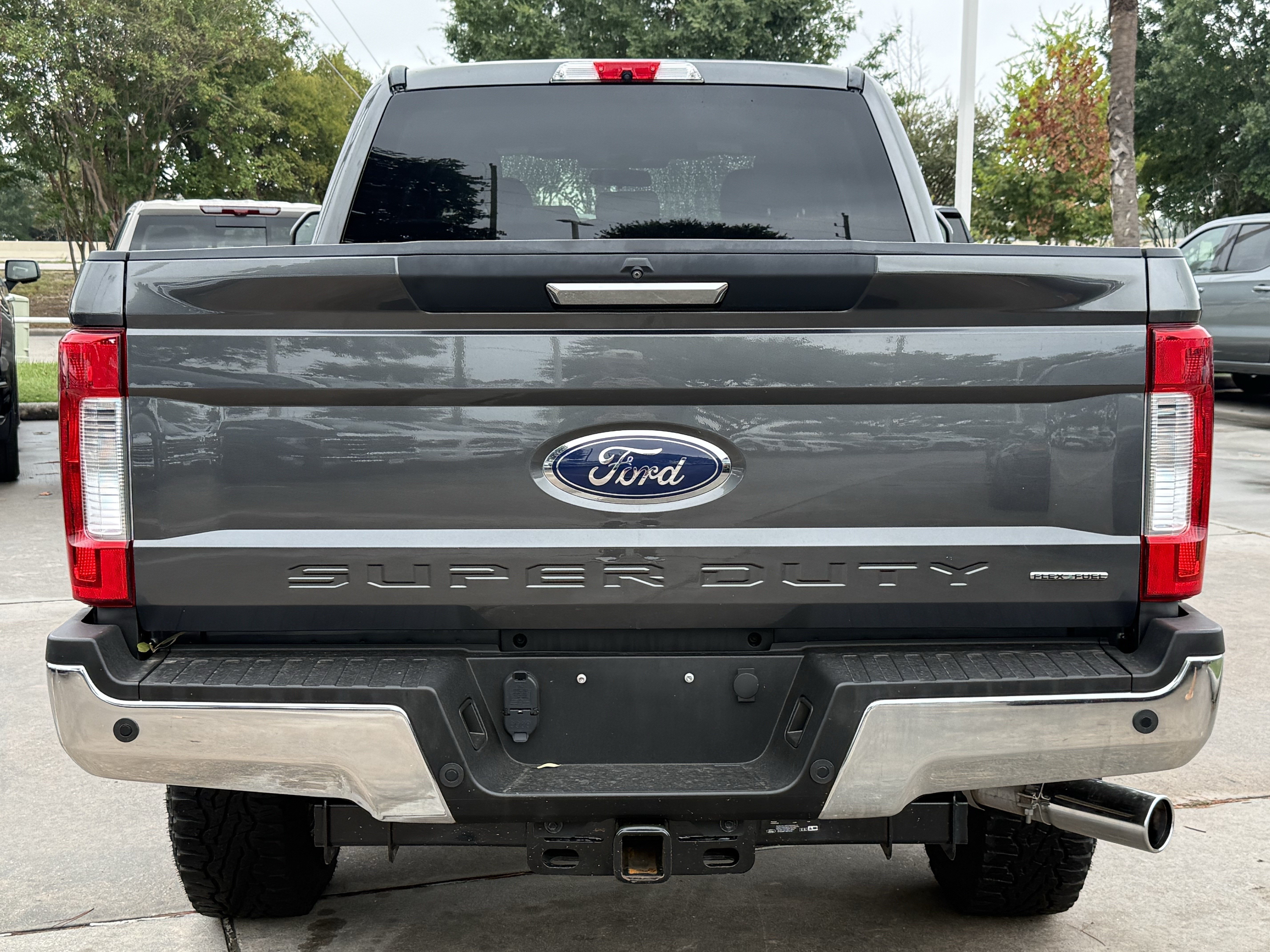 Used 2017 Ford F250 XLT w/ XLT Premium Package AWD/4WD image 6