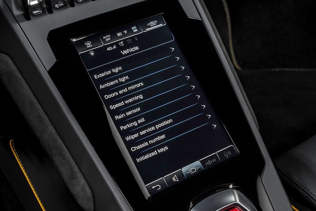 Used 2022 Lamborghini Huracan EVO RWD image 27