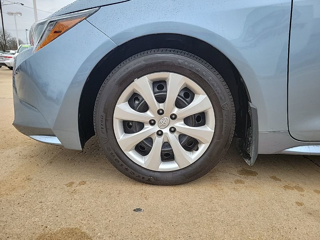 Used 2025 Toyota Corolla LE image 15
