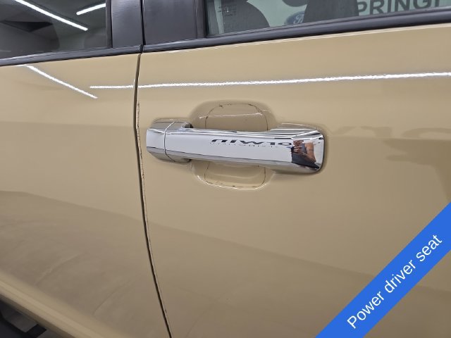 Used 2017 Toyota Tundra Limited w/ Limited Premium Package RWD image 8