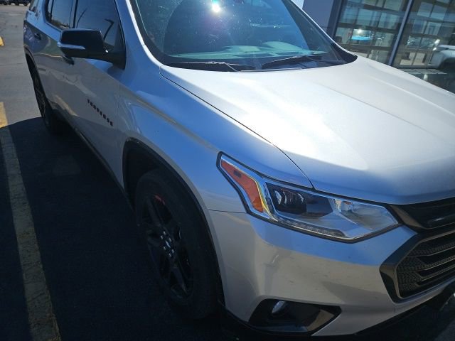 Used 2021 Chevrolet Traverse Premier w/ Redline Edition AWD/4WD image 4