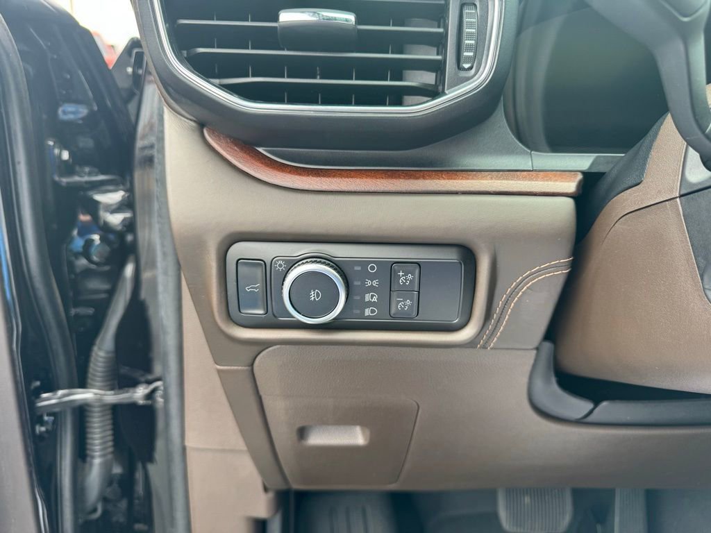 Used 2023 Ford Explorer King Ranch w/ Technology Package image 14