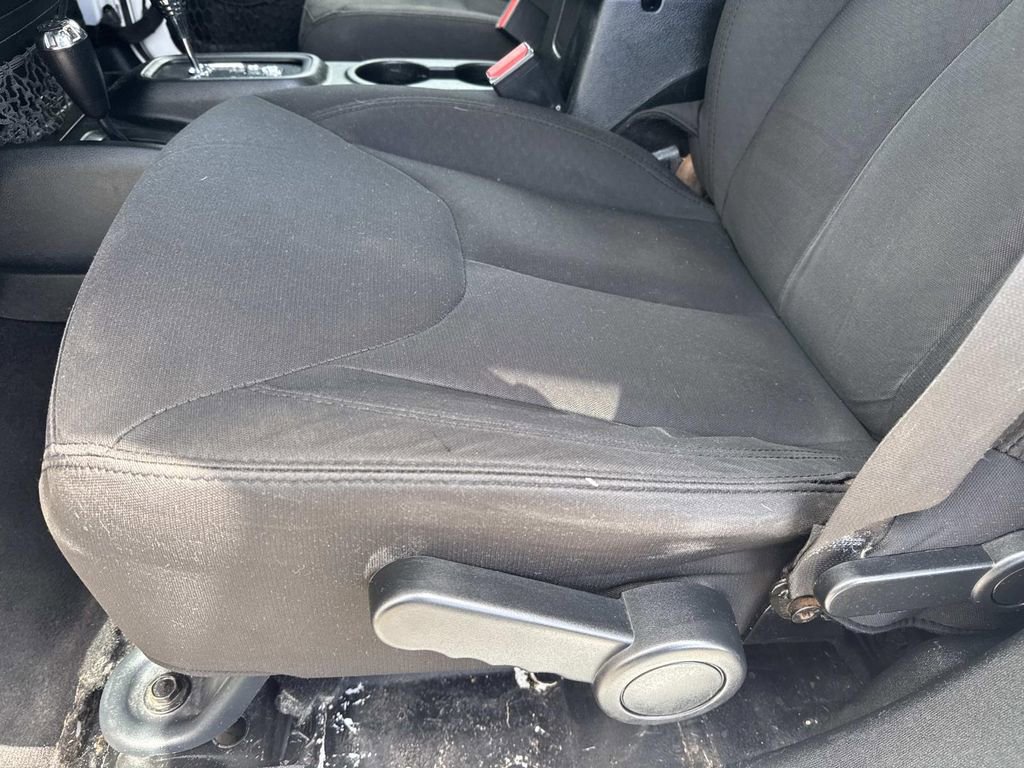 Used 2018 Jeep Wrangler Unlimited Sport S image 18