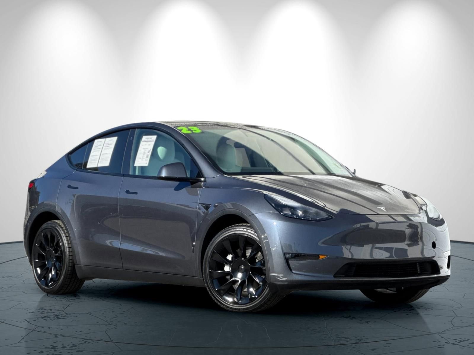 Used 2023 Tesla Model Y Long Range image 2