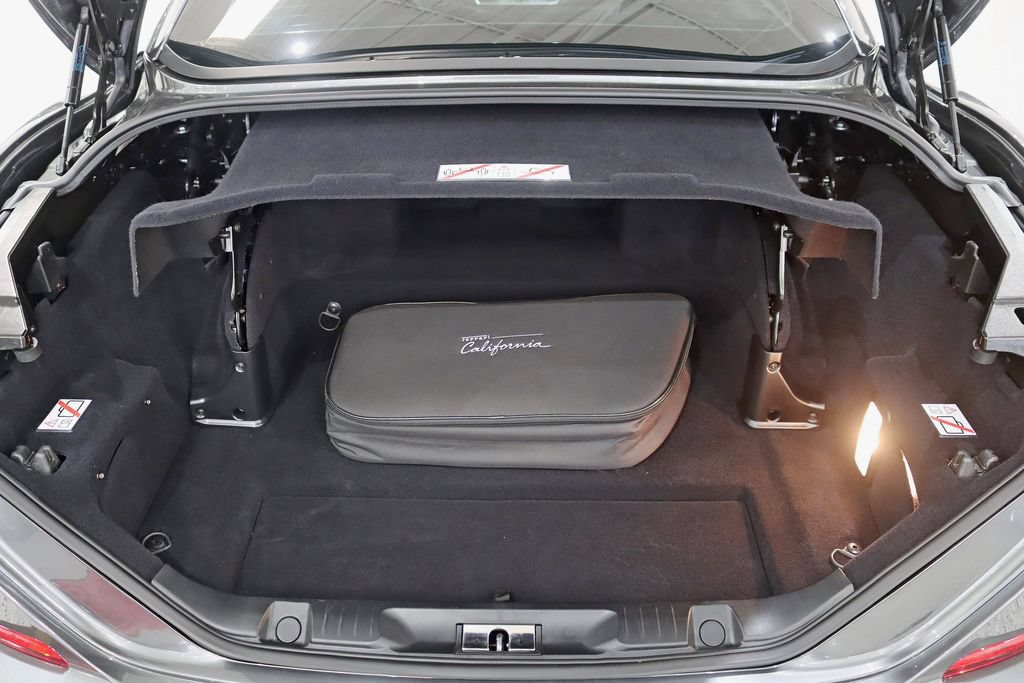 Used 2016 Ferrari California T RWD image 34