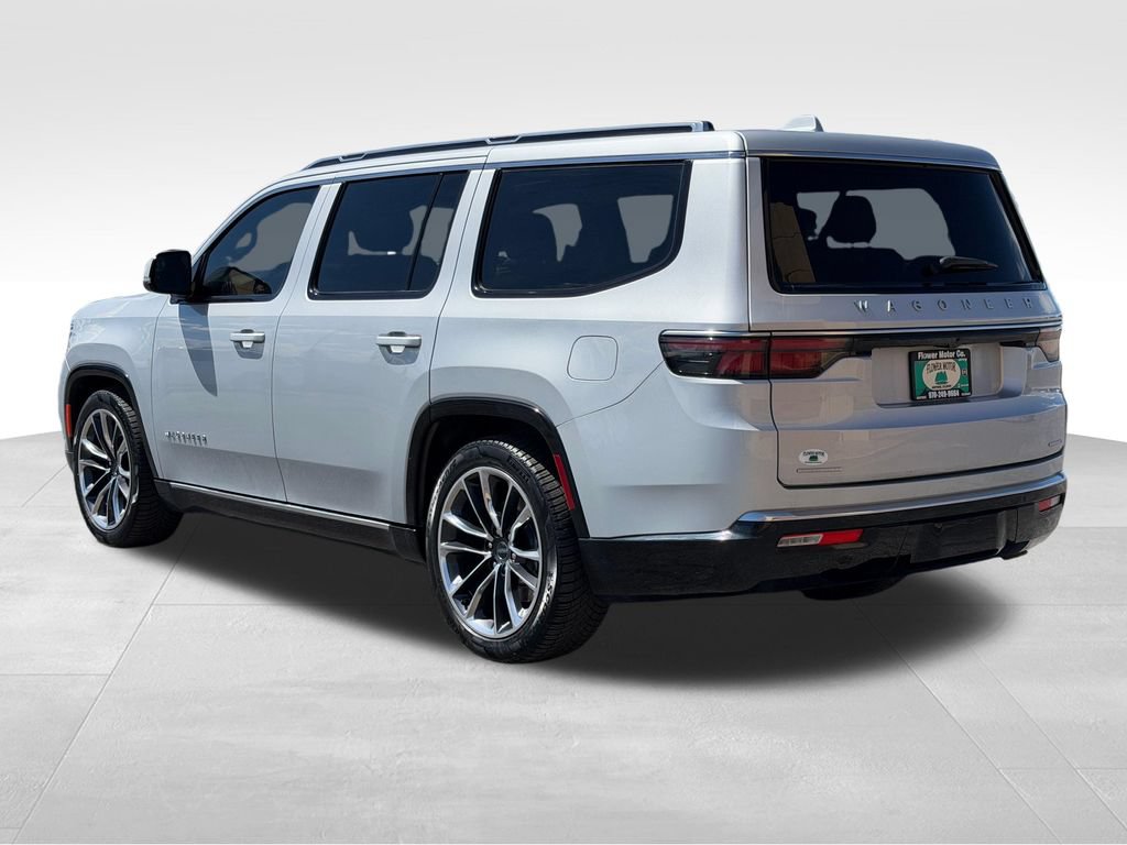 Used 2022 Jeep Wagoneer Series III w/ Premium Group I AWD/4WD image 3