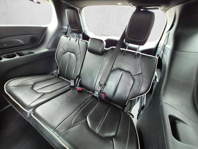 Used 2025 Chrysler Pacifica Limited FWD image 20