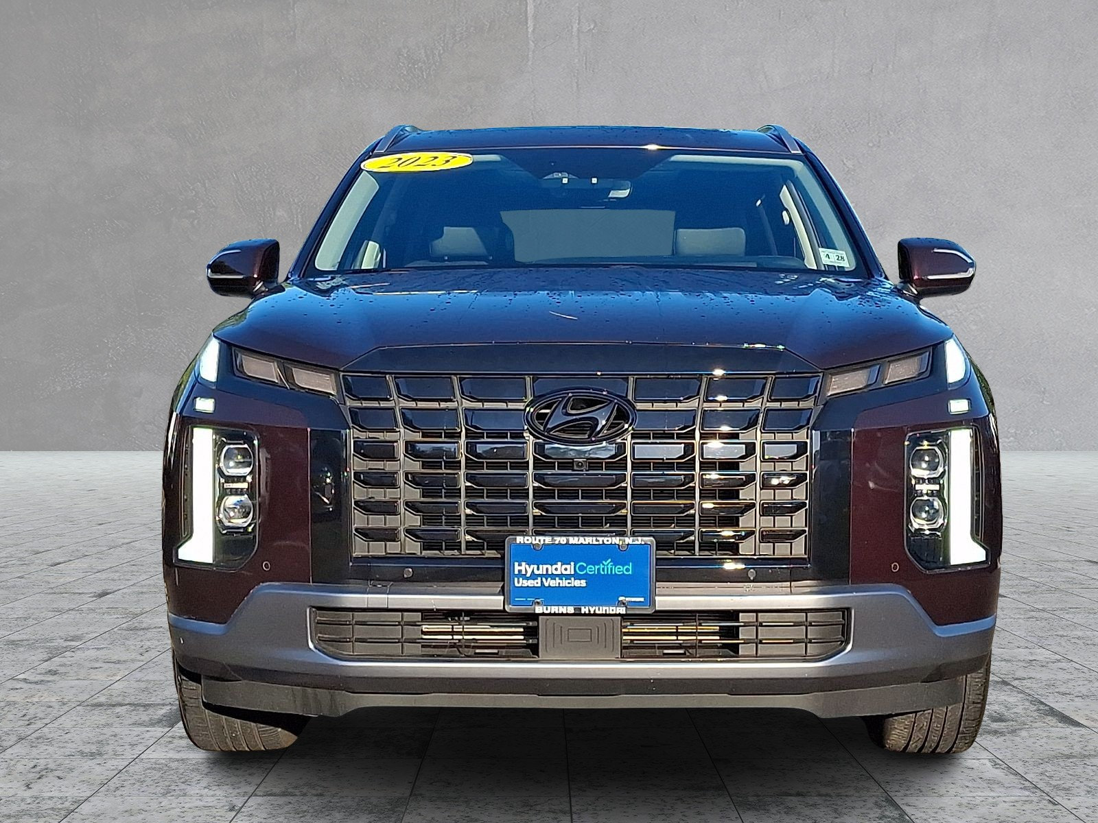 Used 2023 Hyundai Palisade Limited FWD image 2