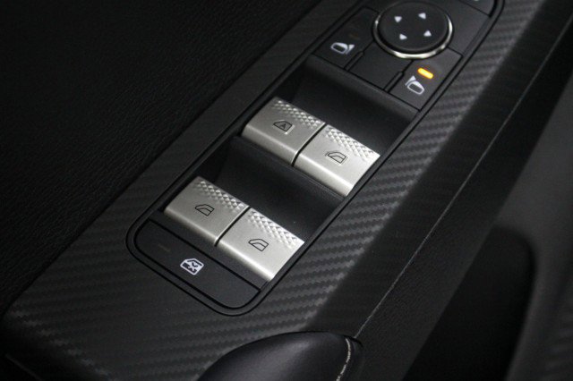 New 2025 Mitsubishi Outlander ES image 18