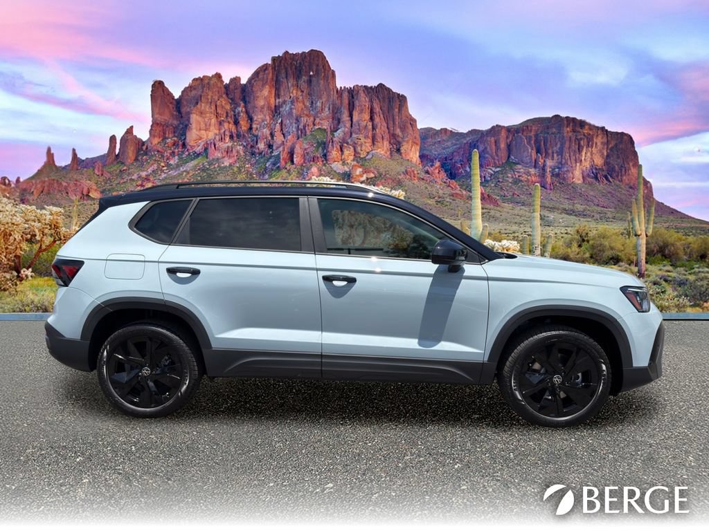 New 2026 Volkswagen Taos SE FWD image 9
