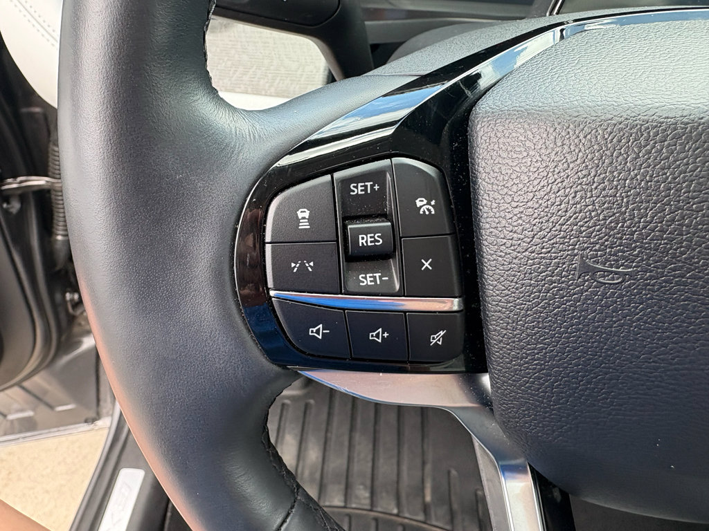 Used 2025 Ford Explorer Platinum w/ Ultimate Package AWD/4WD image 14