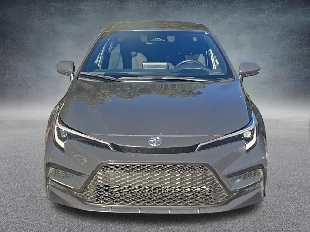 Used 2025 Toyota Corolla SE FWD image 3
