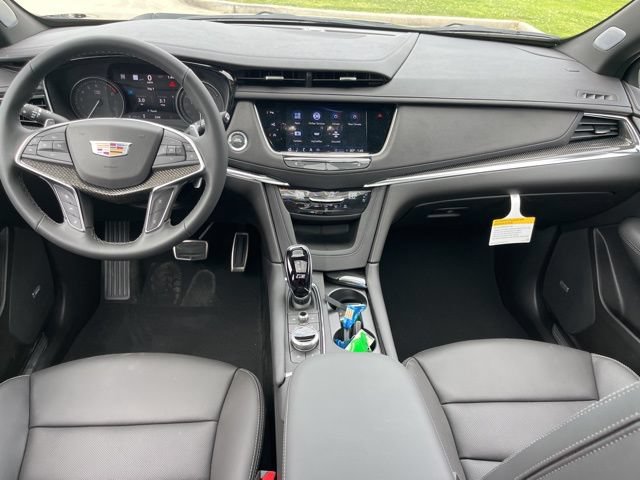 New 2026 Cadillac XT5 Sportv w/ LPO, Floor Liner Package AWD/4WD image 41