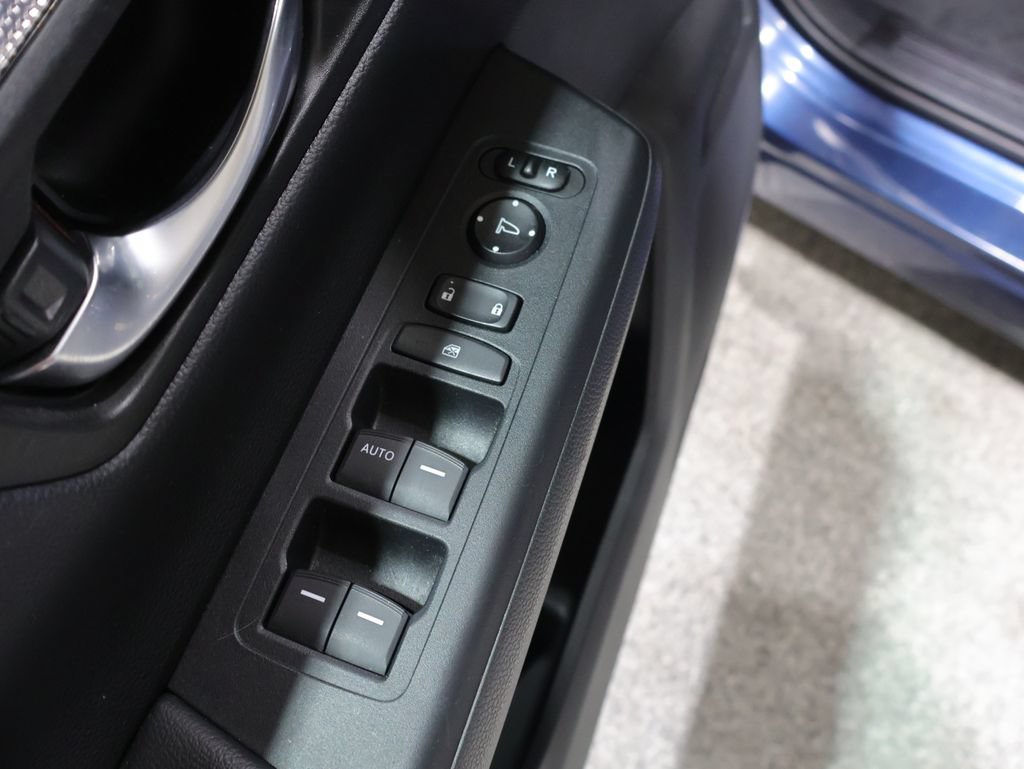 Used 2024 Honda CR-V LX image 12