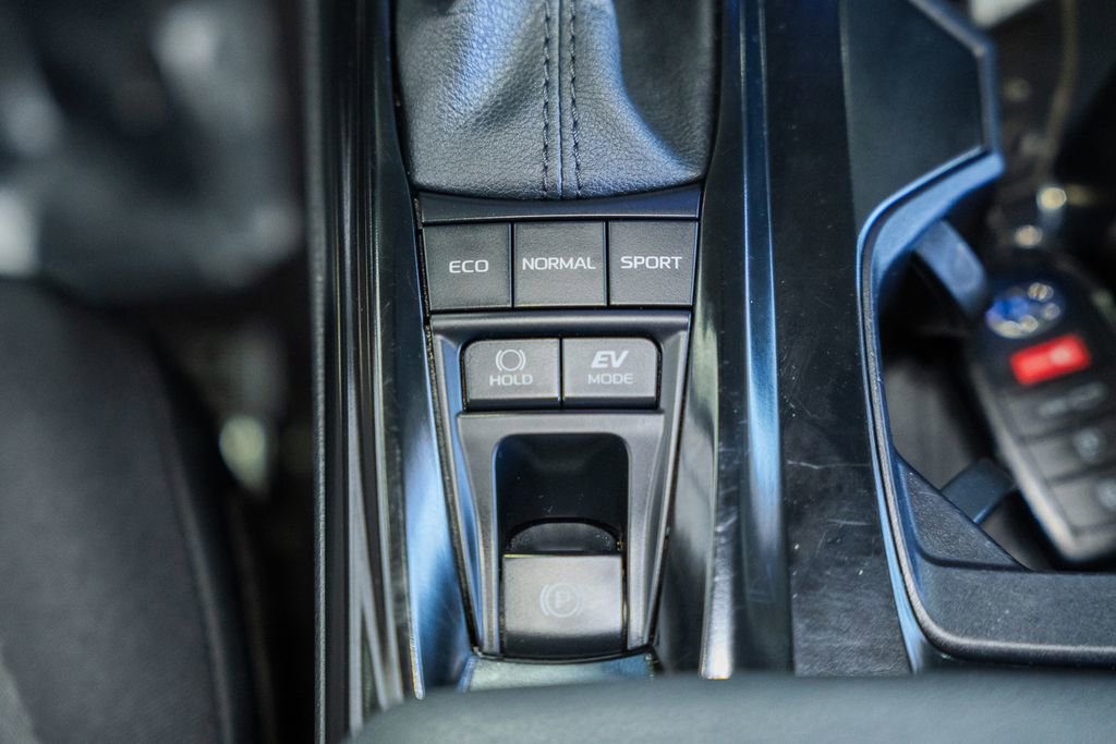 Used 2025 Toyota Camry LE FWD image 23