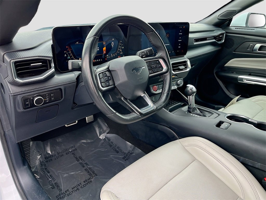Used 2024 Ford Mustang Premium image 9