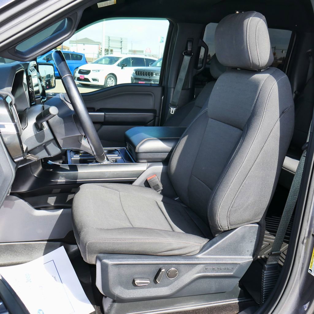 Used 2021 Ford F150 XLT w/ Equipment Group 302A High image 4