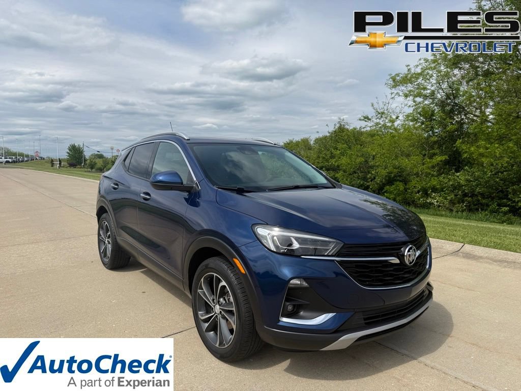 Used 2023 Buick Encore GX Essence FWD image 1