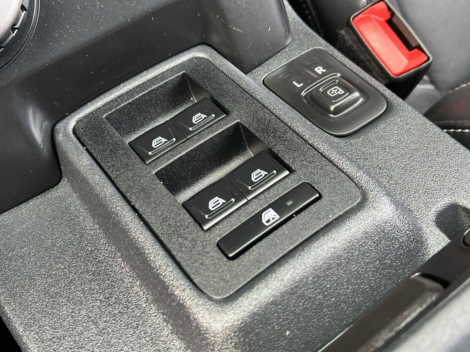 Used 2025 Ford Bronco Outer Banks image 13