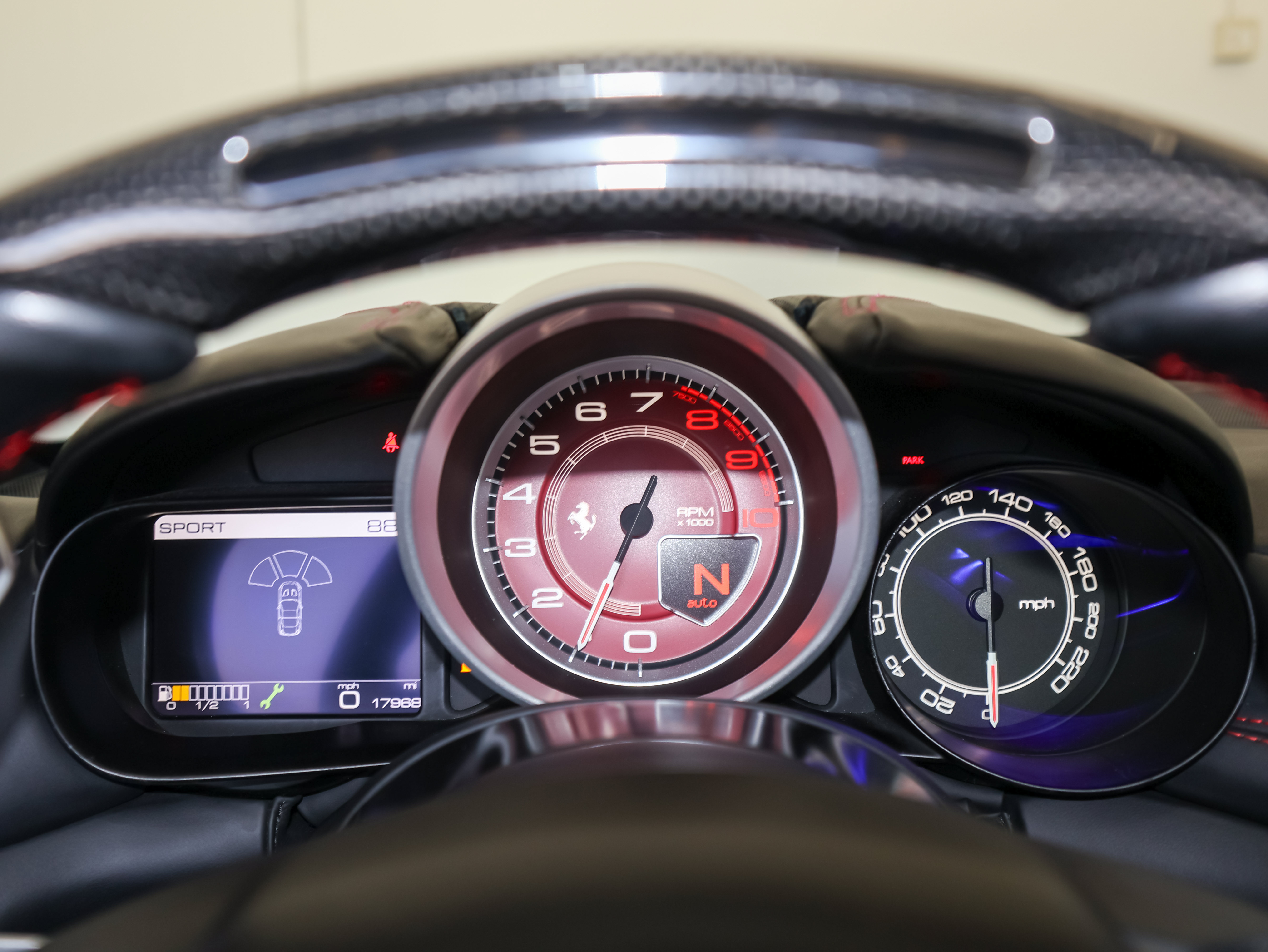 Used 2017 Ferrari California T RWD image 31