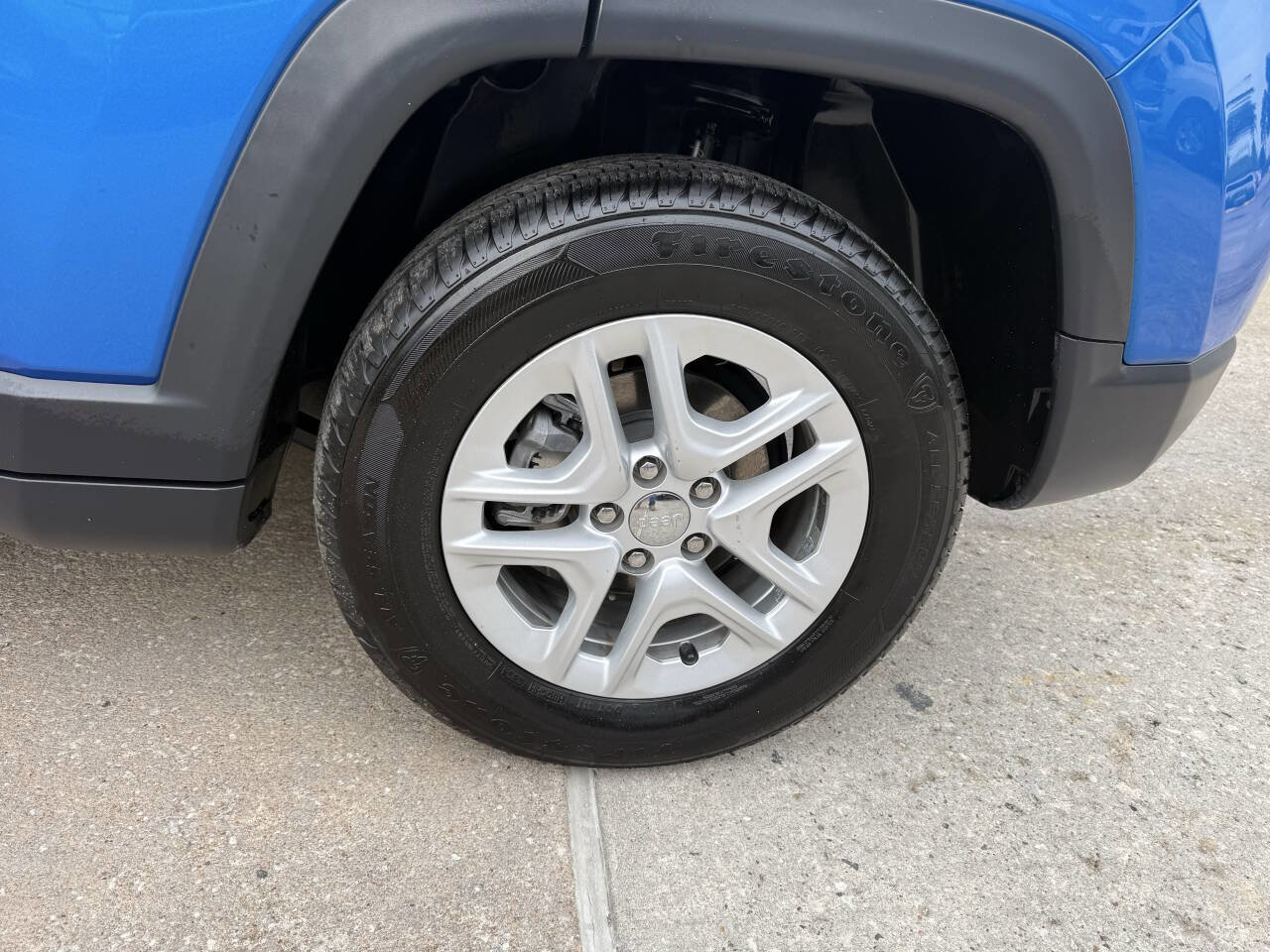 Used 2018 Jeep Compass Sport w/ Tech Group FWD image 35
