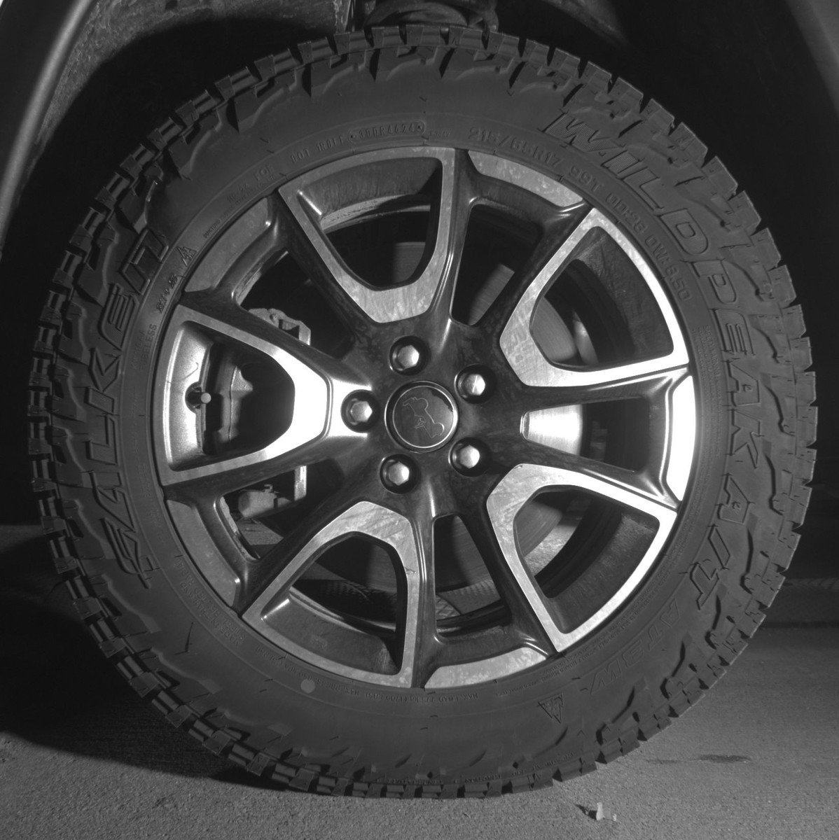 Used 2025 Jeep Compass Trailhawk AWD/4WD image 12