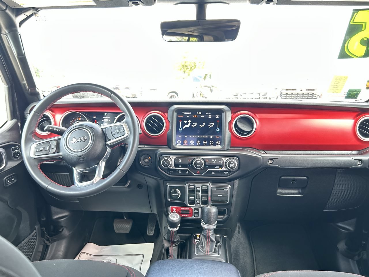 Used 2023 Jeep Gladiator Rubicon AWD/4WD image 17