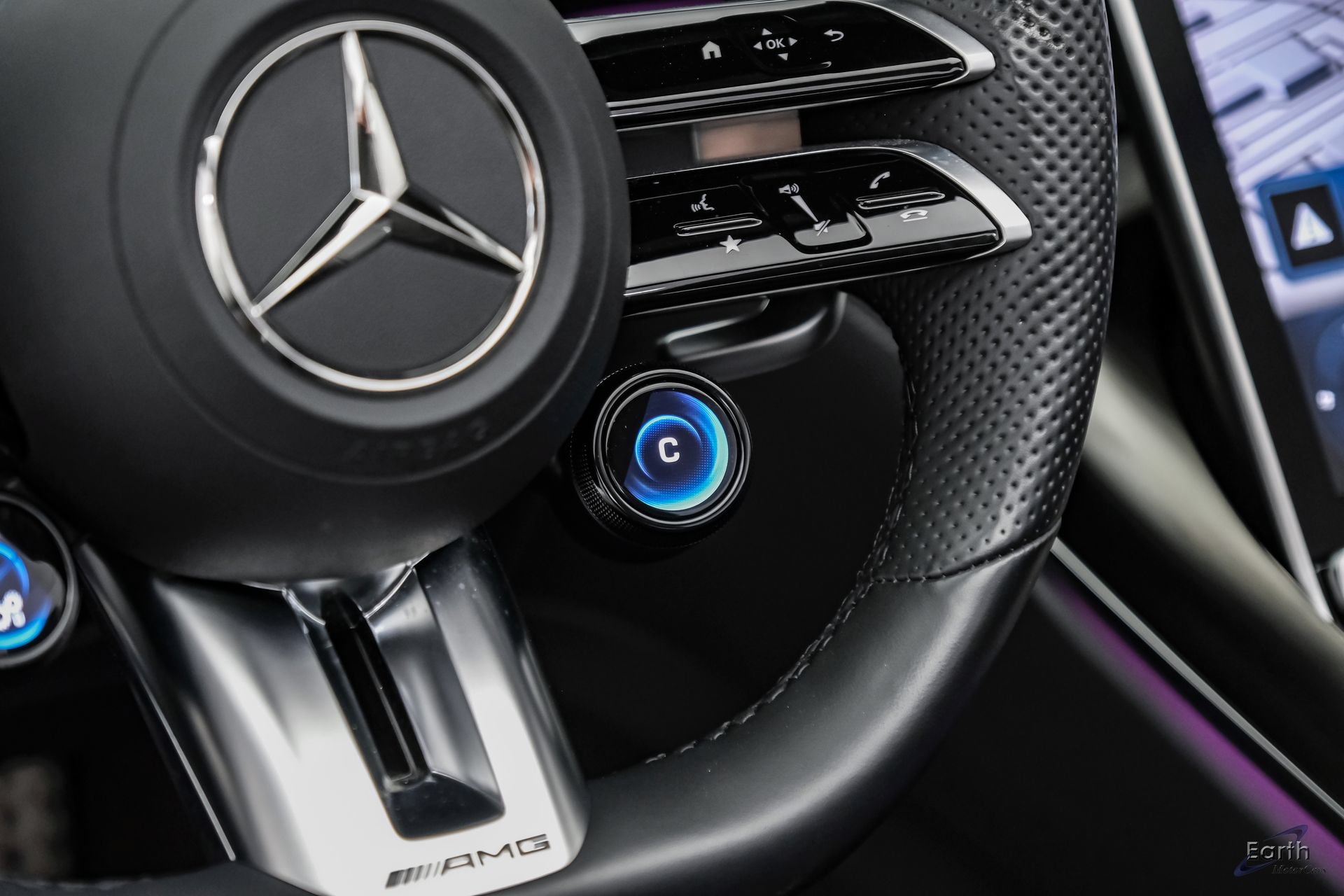 Used 2022 Mercedes-Benz SL 55 AMG 4MATIC image 54