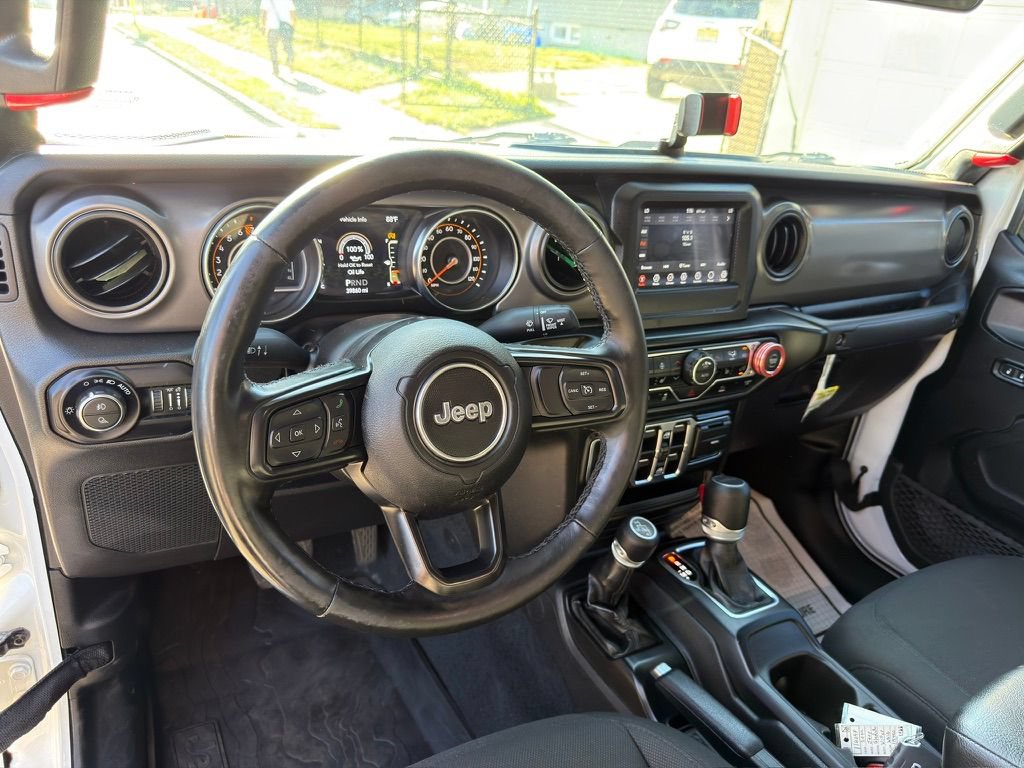 Used 2022 Jeep Gladiator Sport AWD/4WD image 15