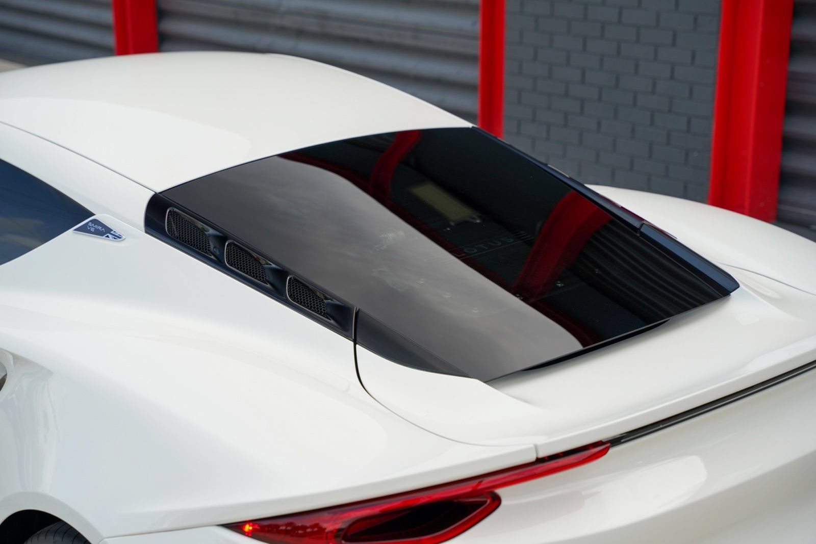 Used 2025 Lotus Emira RWD image 13