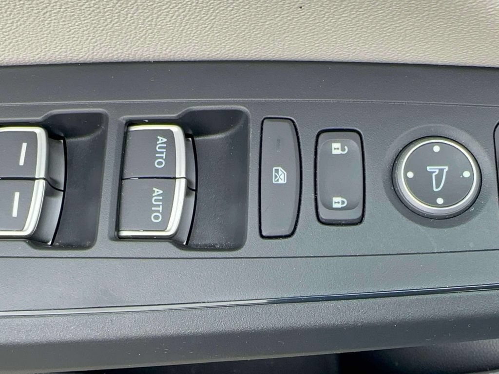 Used 2024 Honda Civic EX-L image 13