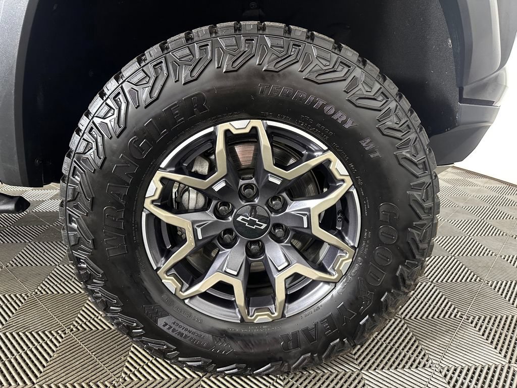 Used 2024 Chevrolet Colorado ZR2 w/ ZR2 Convenience Package III AWD/4WD image 33