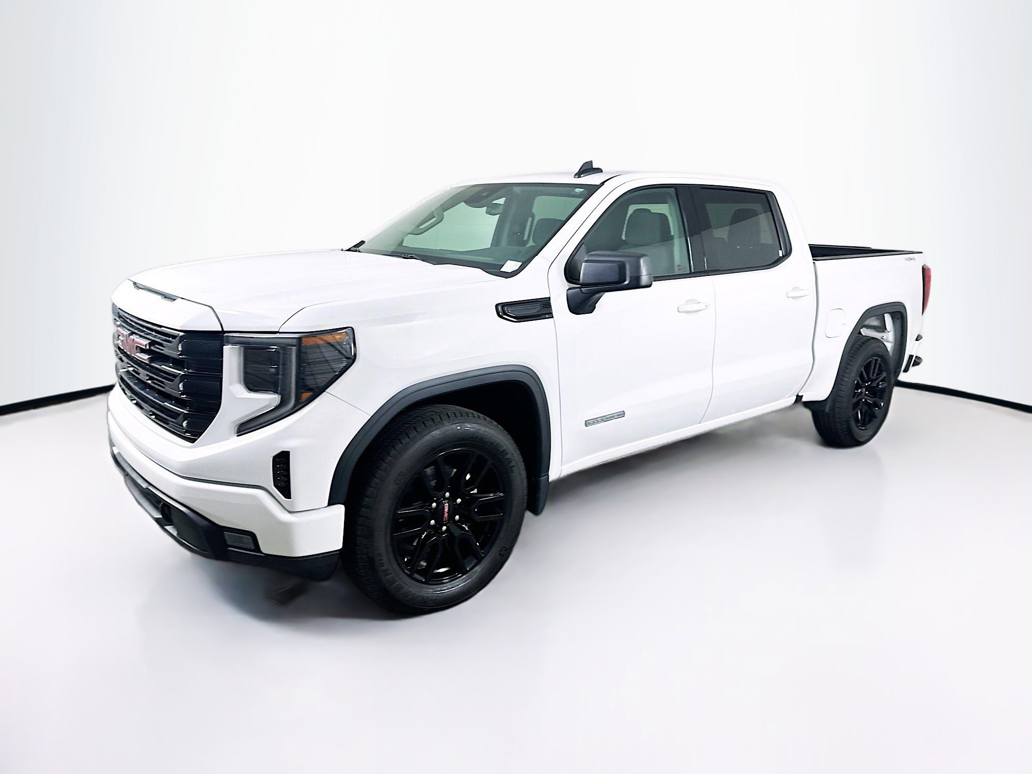 Used 2024 GMC Sierra 1500 Elevation image 3