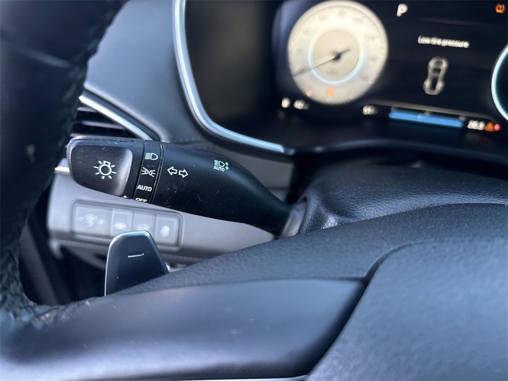 Used 2022 Hyundai Santa Fe SEL w/ Convenience + Premium Package image 21