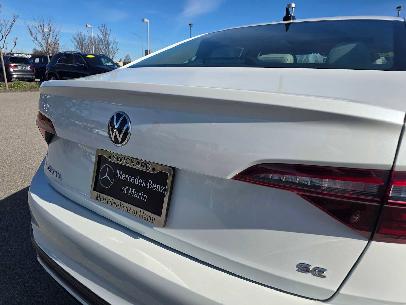 Used 2023 Volkswagen Jetta SE w/ Panoramic Sunroof Package image 15