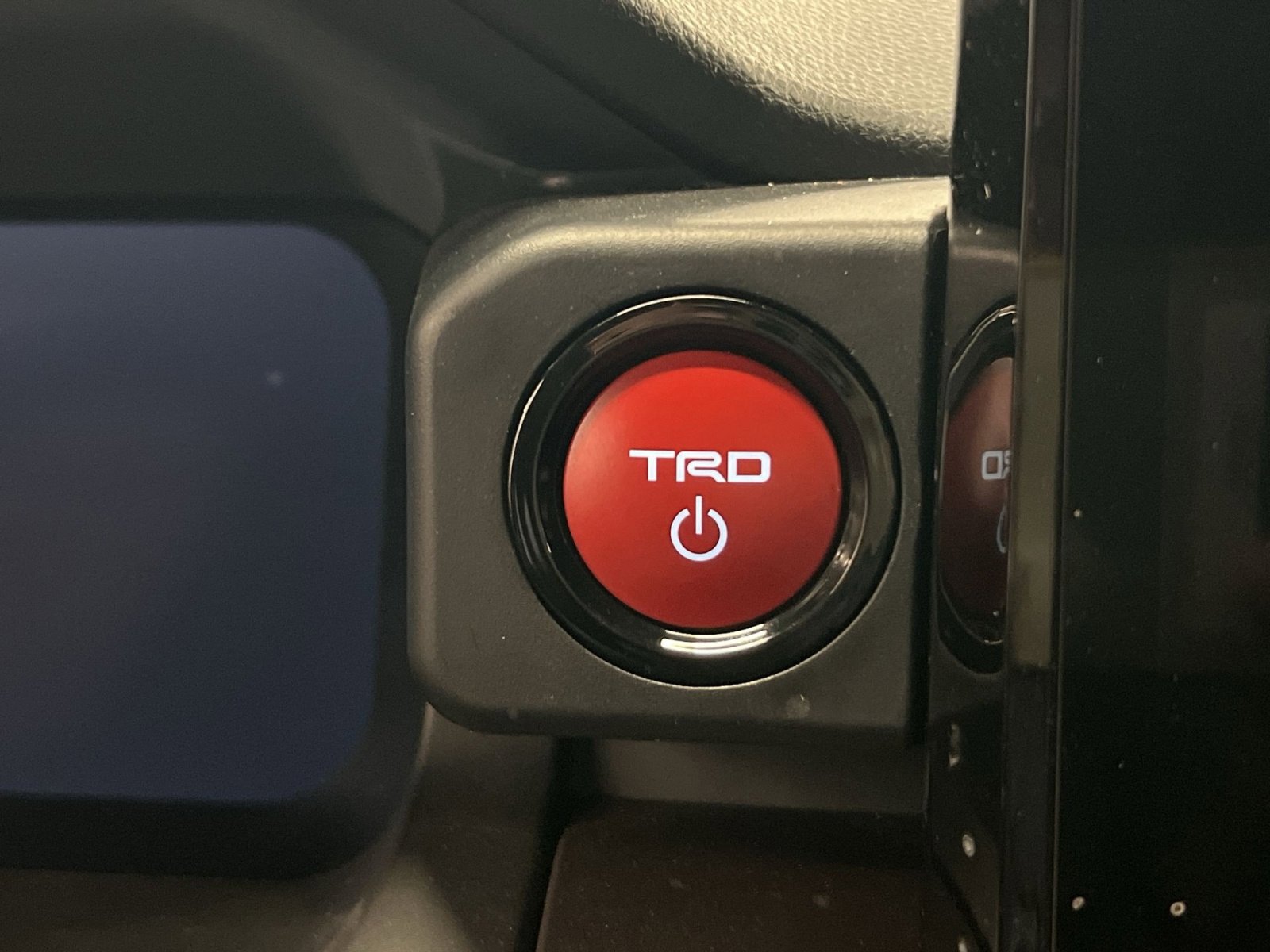 Used 2024 Toyota Tacoma TRD Sport w/ TRD Sport Upgrade Package image 28