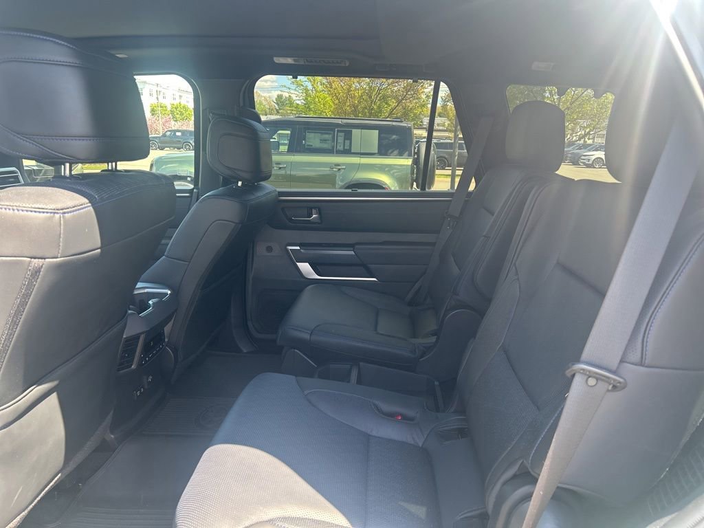 Used 2024 Toyota Sequoia Platinum AWD/4WD image 3