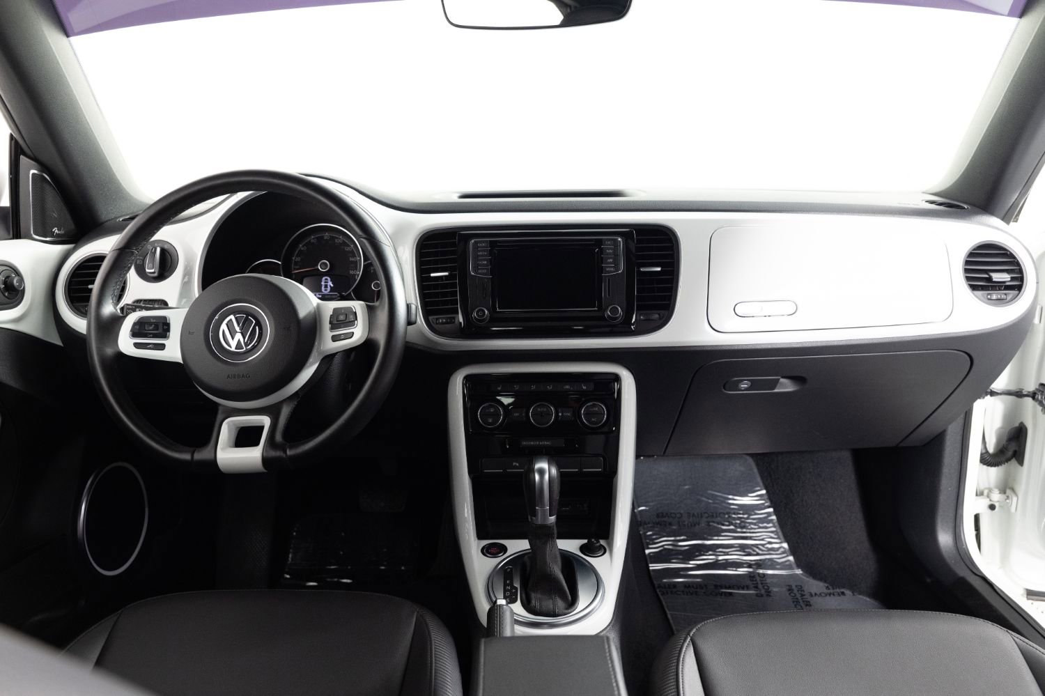 Used 2019 Volkswagen Beetle 2.0T SE w/ SE Premium Package FWD image 23
